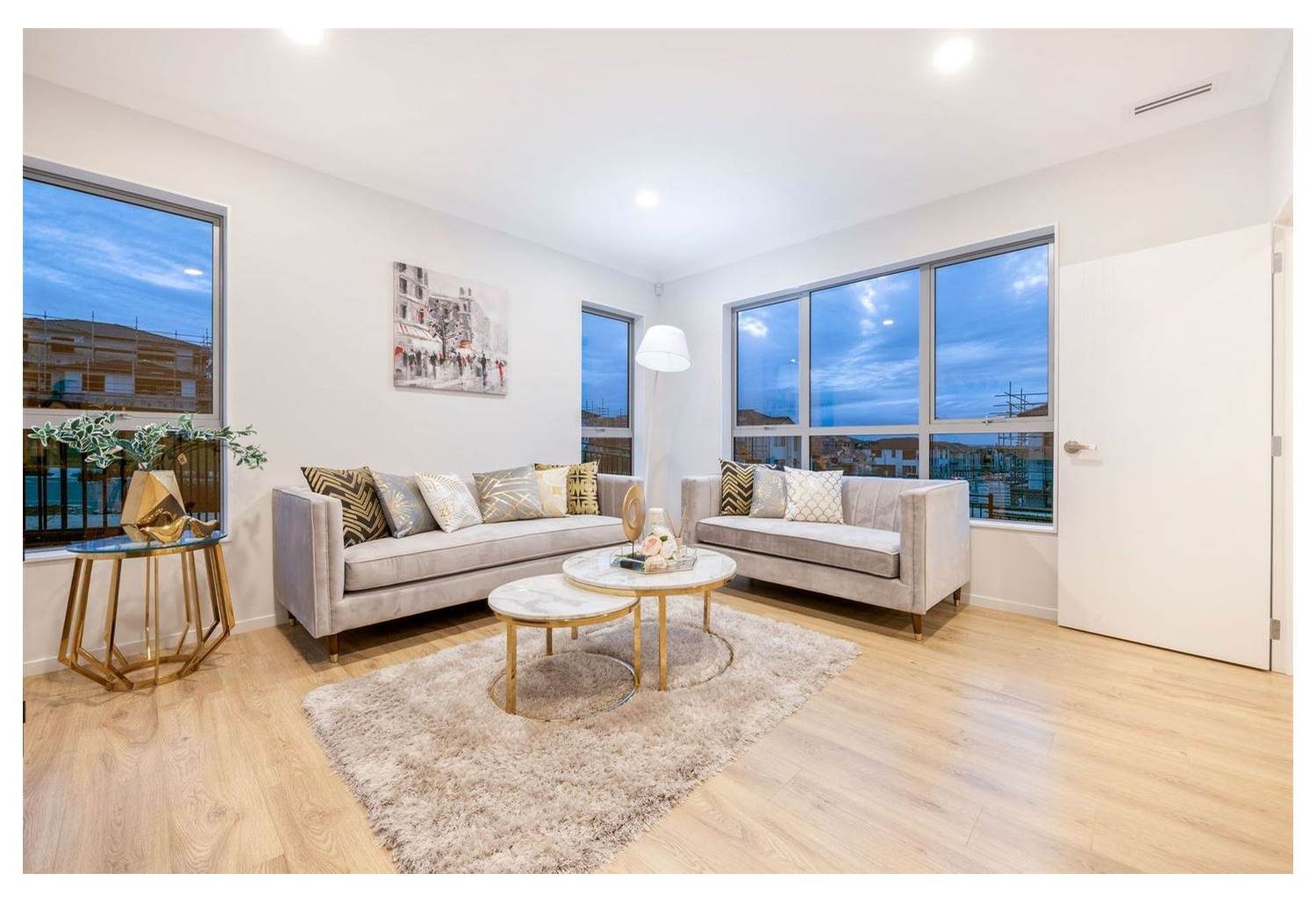 THE GRAND KING SIZE HOUSE UP FOR ONE LUCKY BUYER — slide 2
