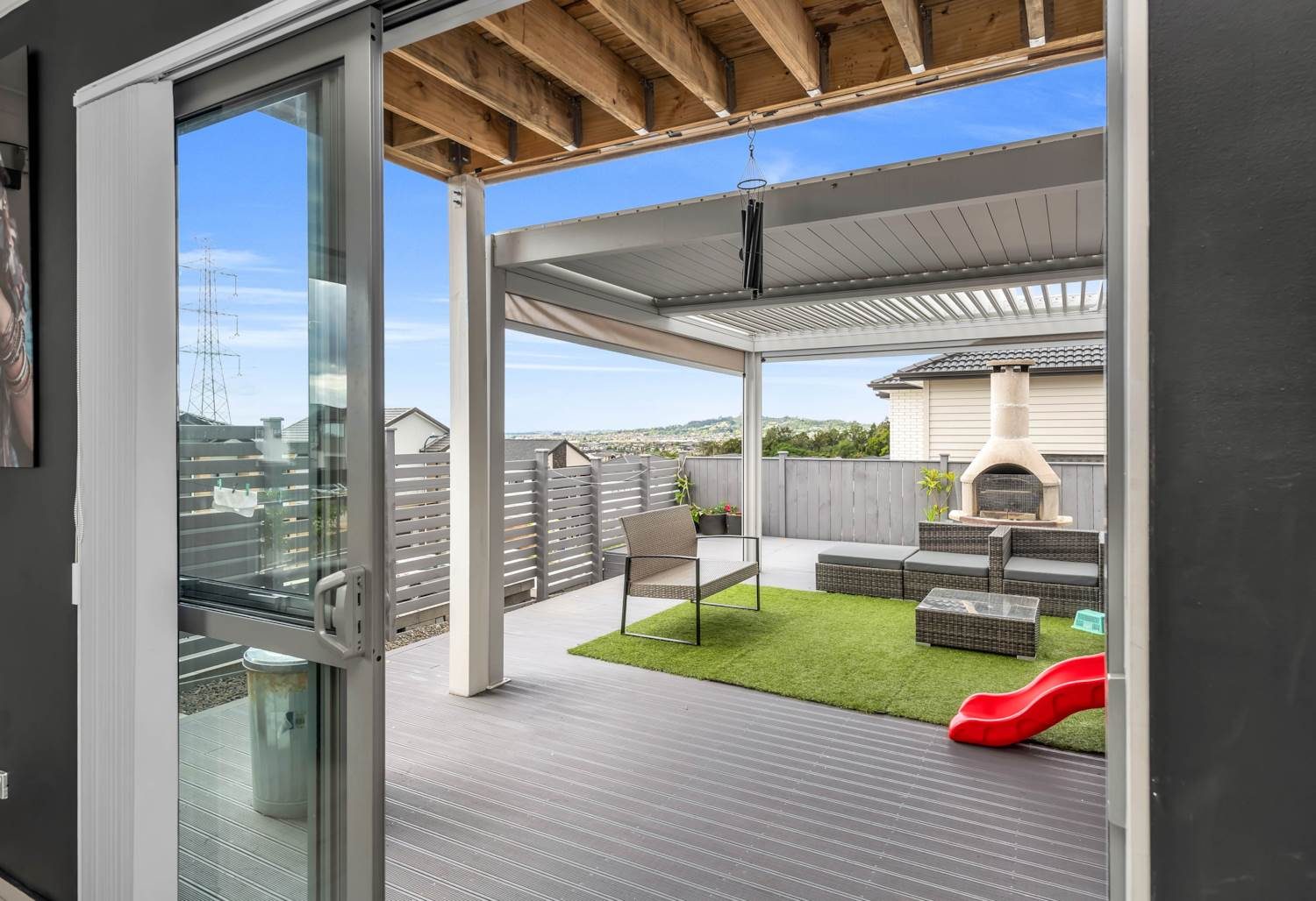 THE GRAND KING SIZE HOUSE UP FOR ONE LUCKY BUYER — slide 20