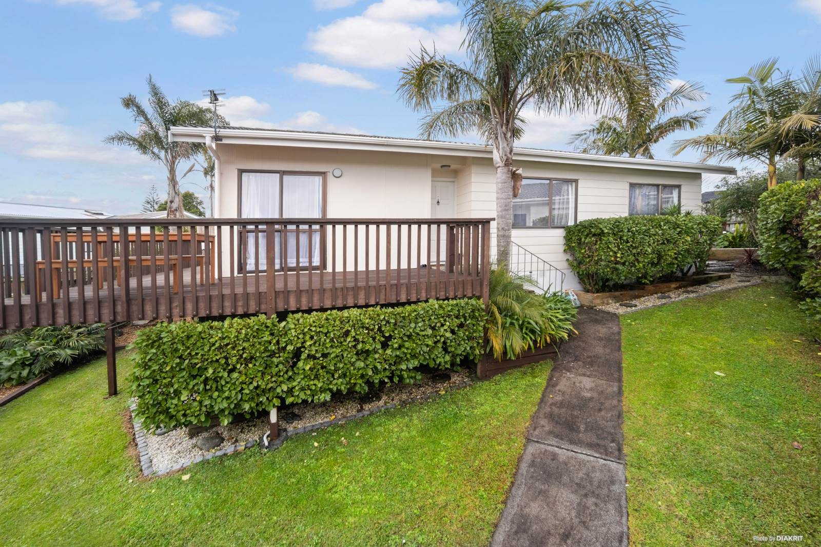 FIRST HOME BUYING AT ITS FINEST! — slide 1