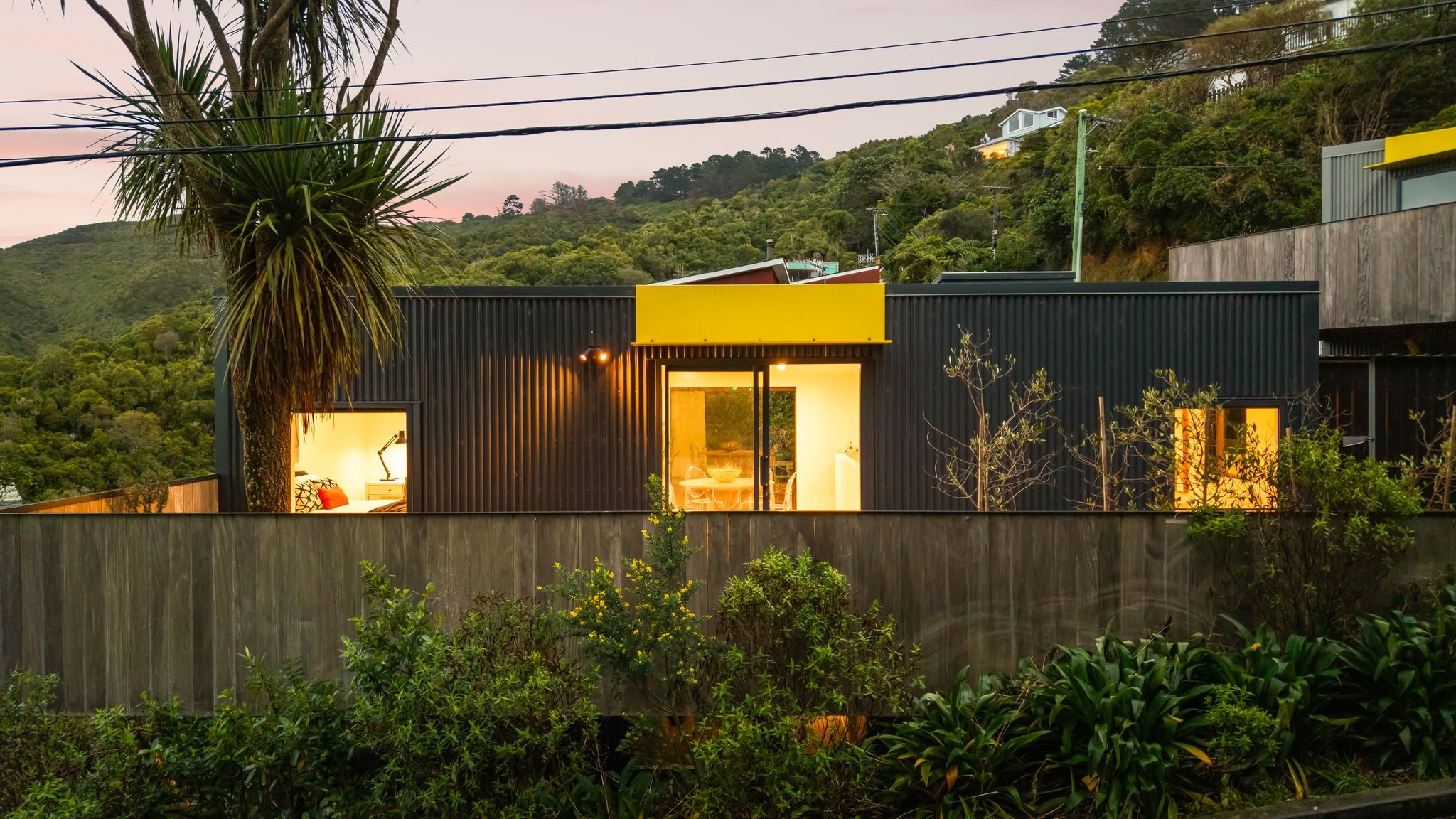 Architectural Living. Exceptional Views. — slide 1