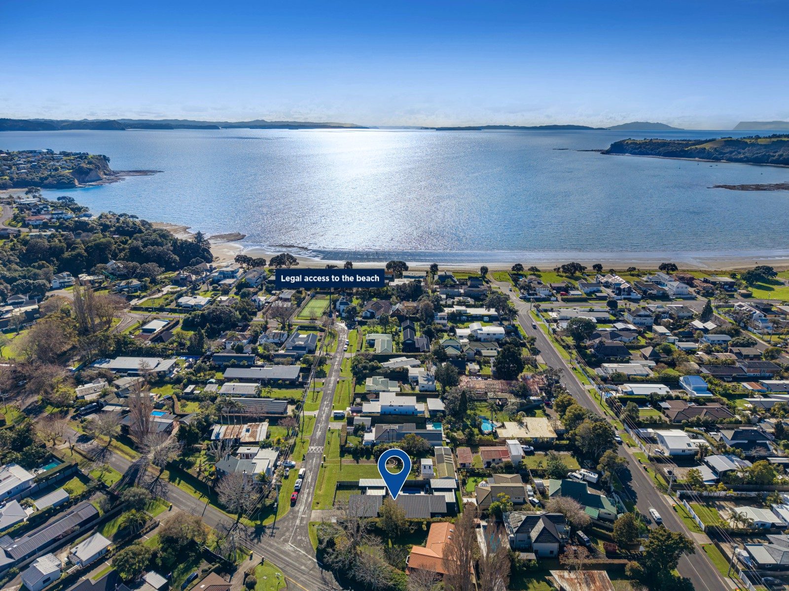 Single-level, Modern and Beachside! — slide 2