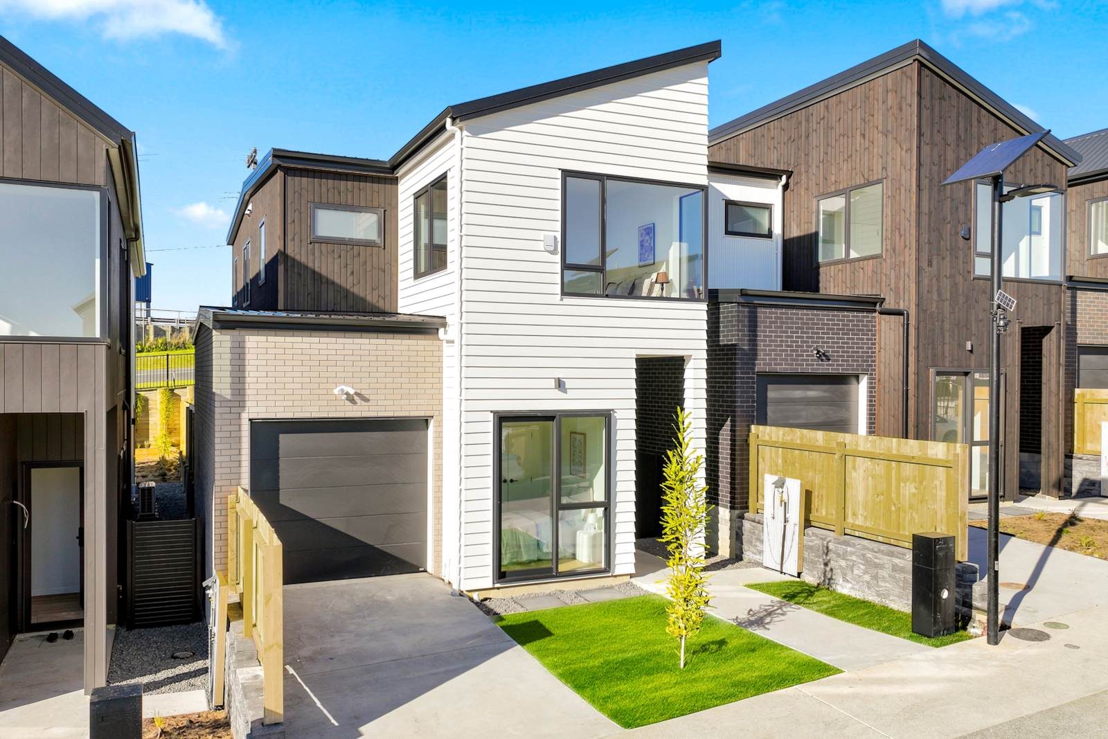 Brand New Home in the Heart of Silverdale — slide 2