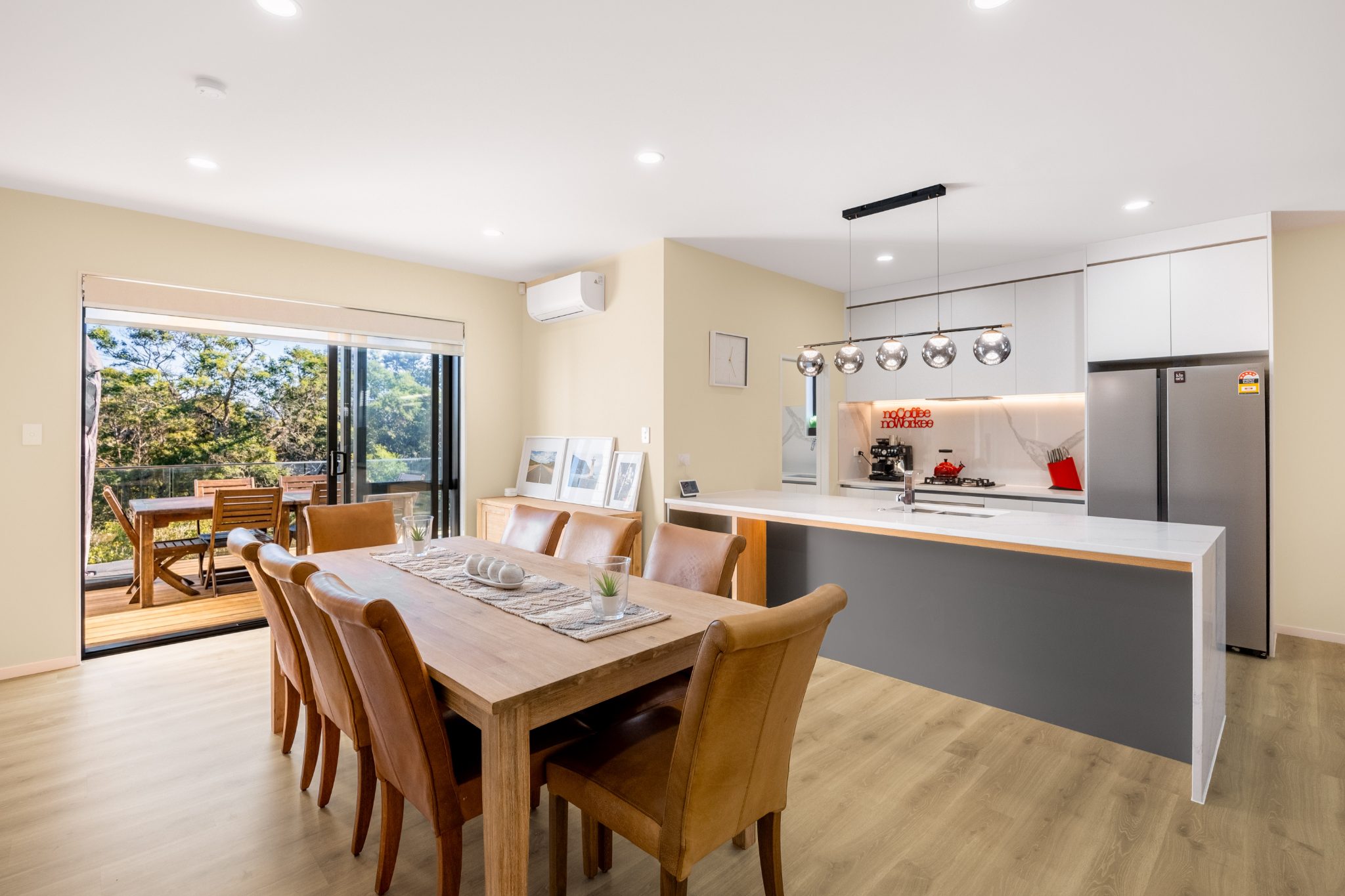 Exceptional Family Living - Exceptional Views! — slide 2