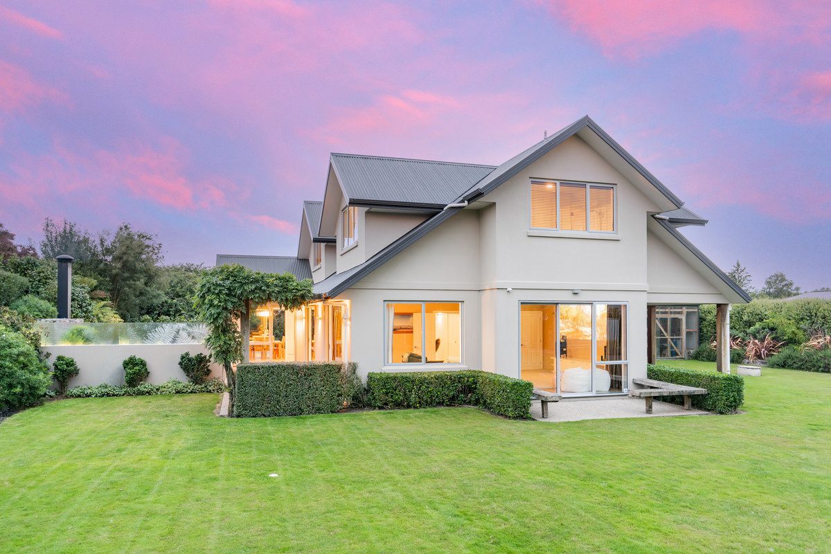 Substantial home on stunning section — slide 1