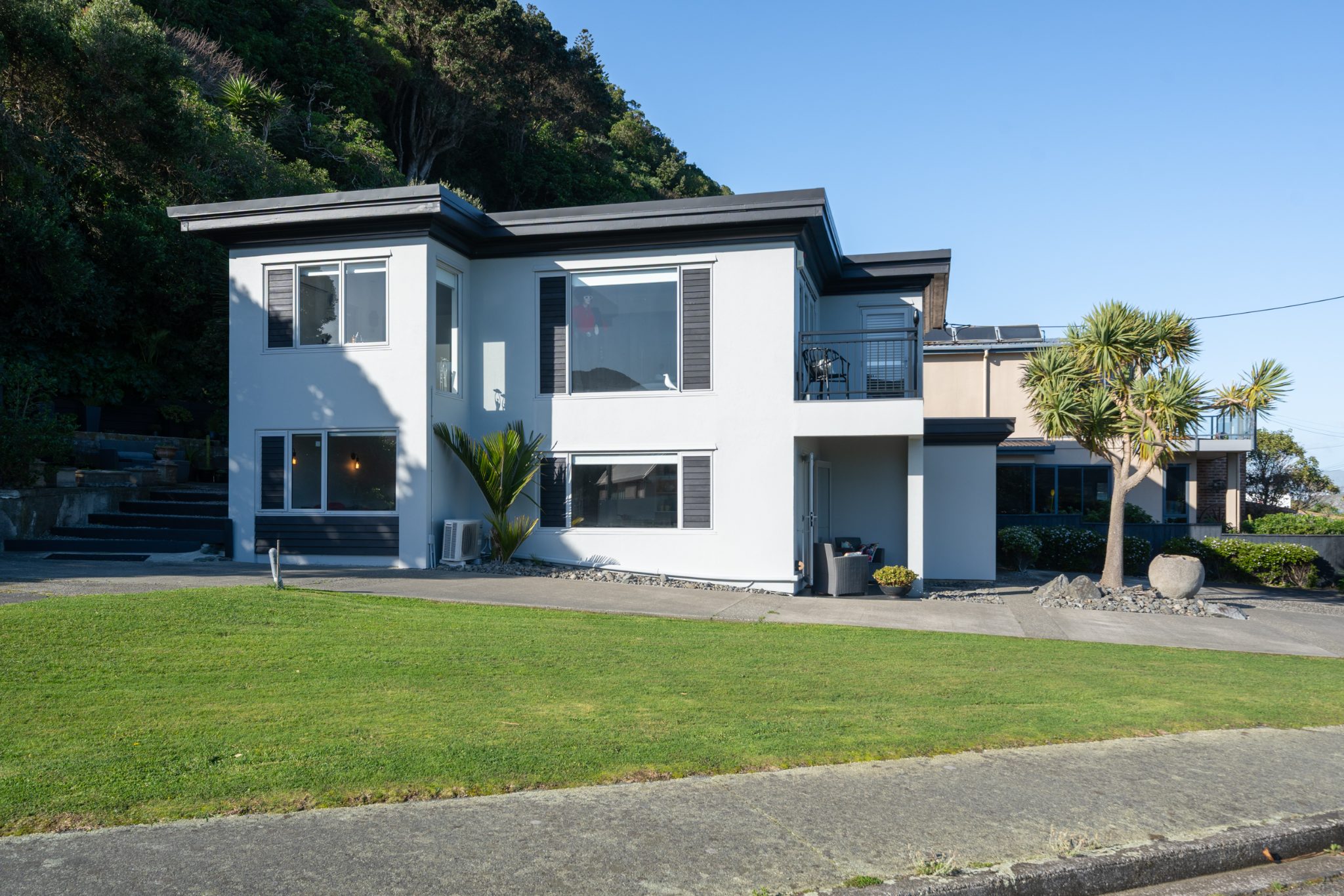 Beachfront Apartment- Something Special — slide 23