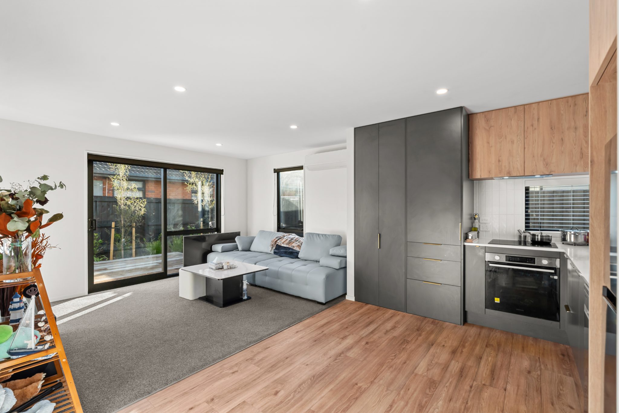 Modern Living with Outdoor Space — slide 2