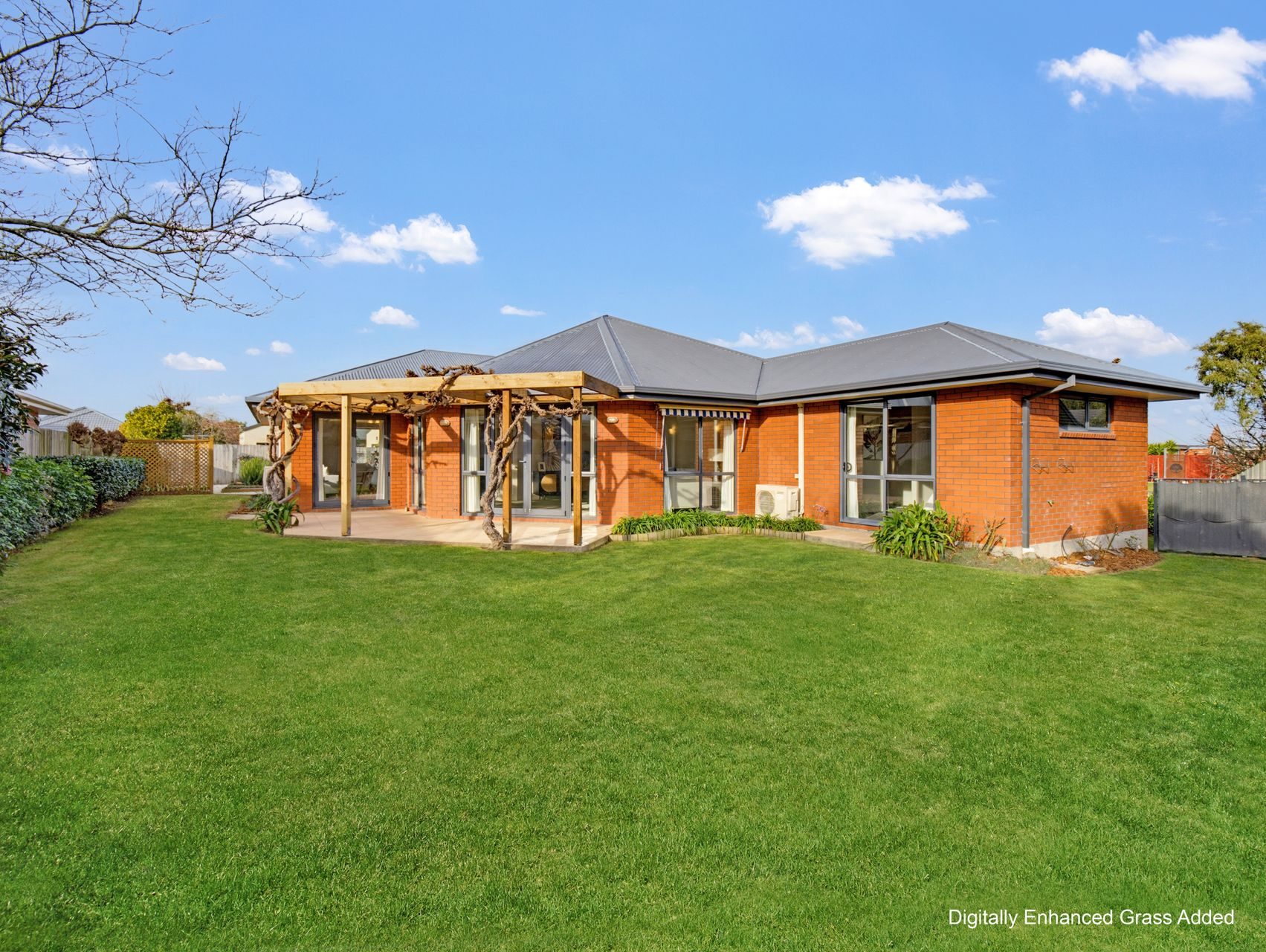 Family Living in the Heart of Lincoln — slide 2
