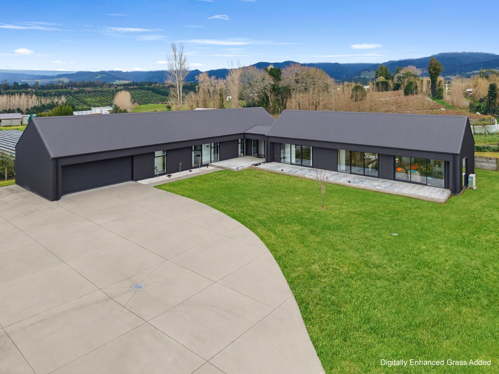 Modern Lifestyle Bliss with Ultimate Shed Space — slide 1
