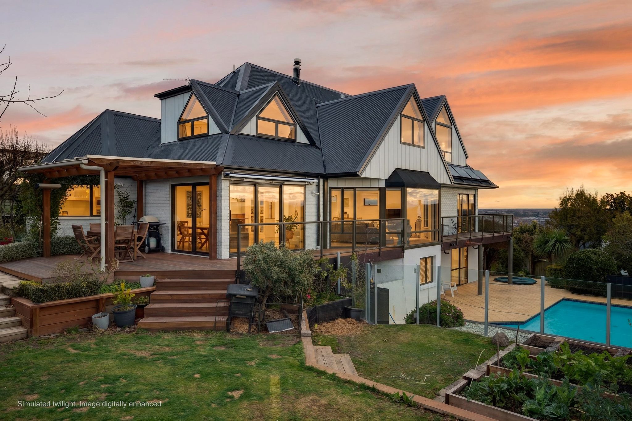 Extended Family Living and Spectacular Views — slide 1
