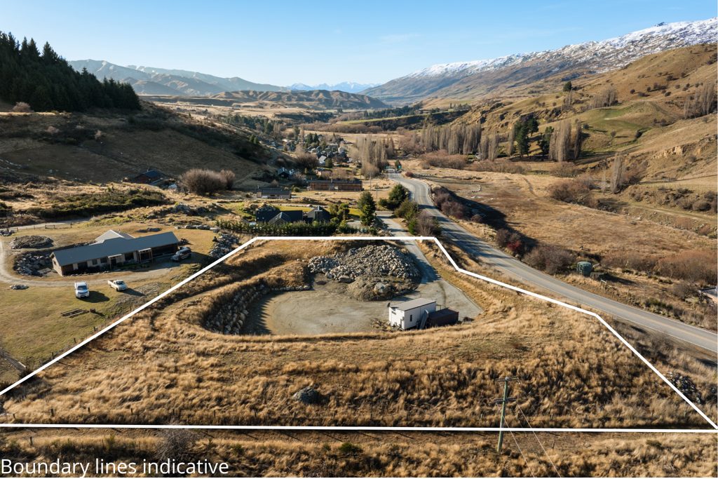 Hidden Lifestyle Section on Cardrona Township Edge — slide 1