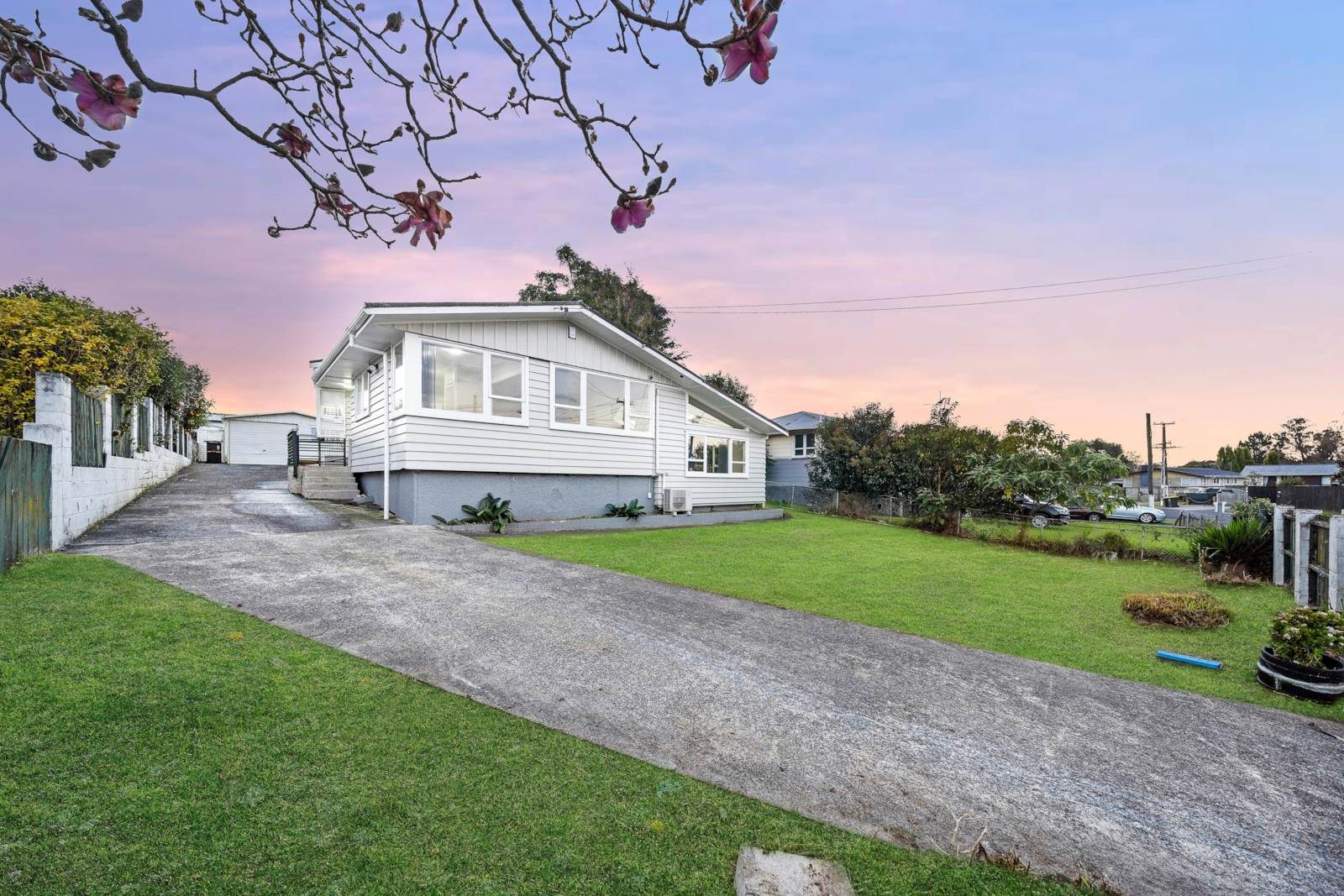 4 Bedrooms, 708sqm Land & Unlimited Potential — slide 2