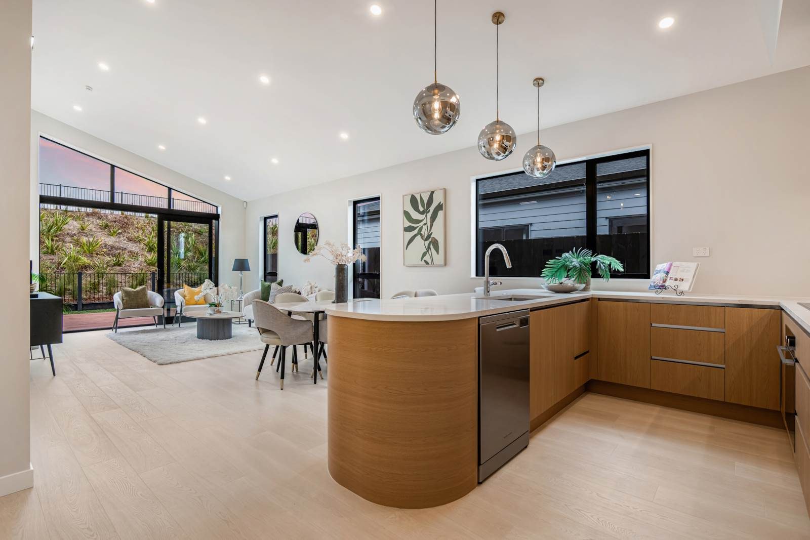 Brand-New Home with Style and Comfort — slide 2