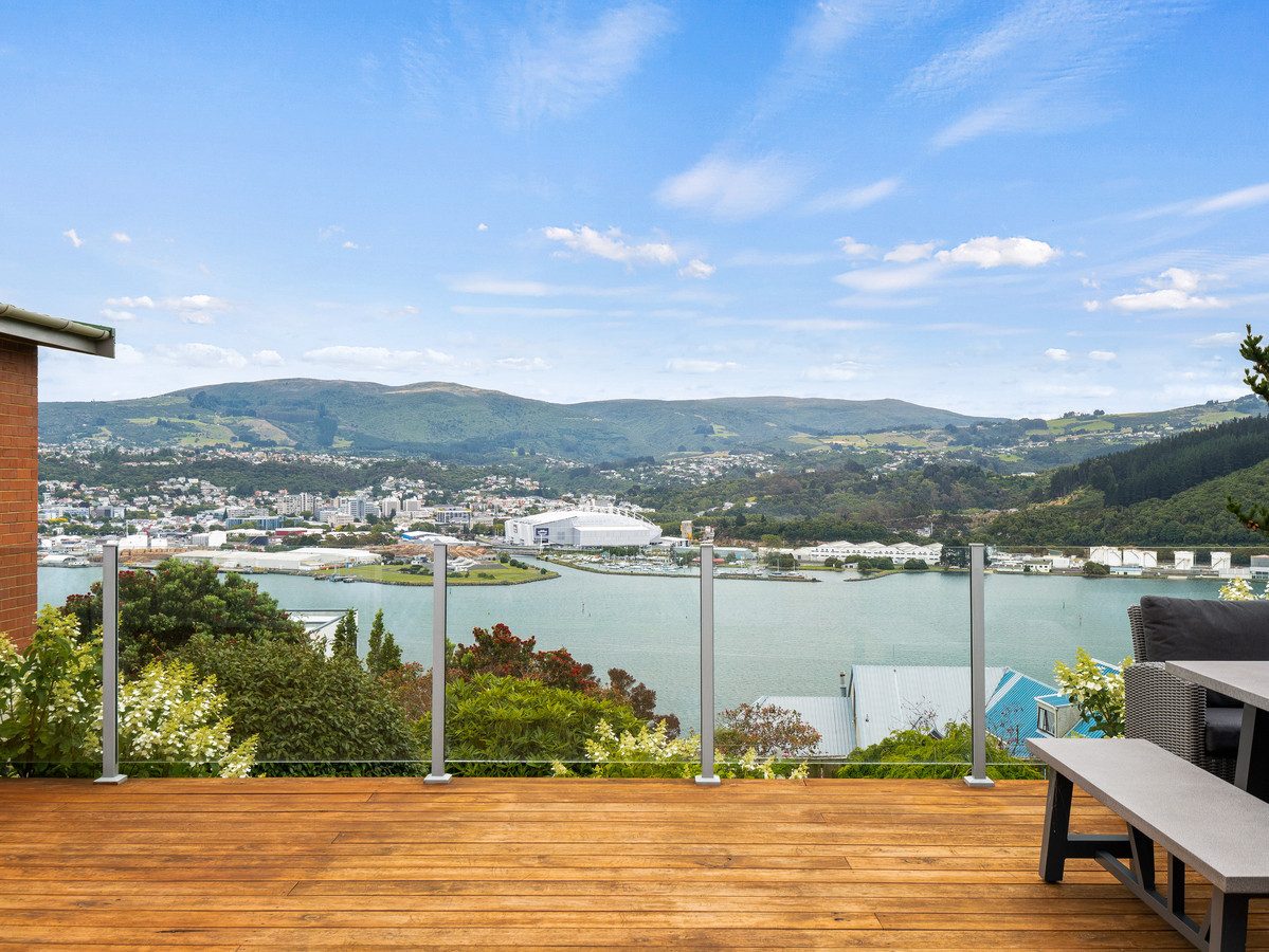 Harbour Views, Serious Land, Vendors Say Sell — slide 2