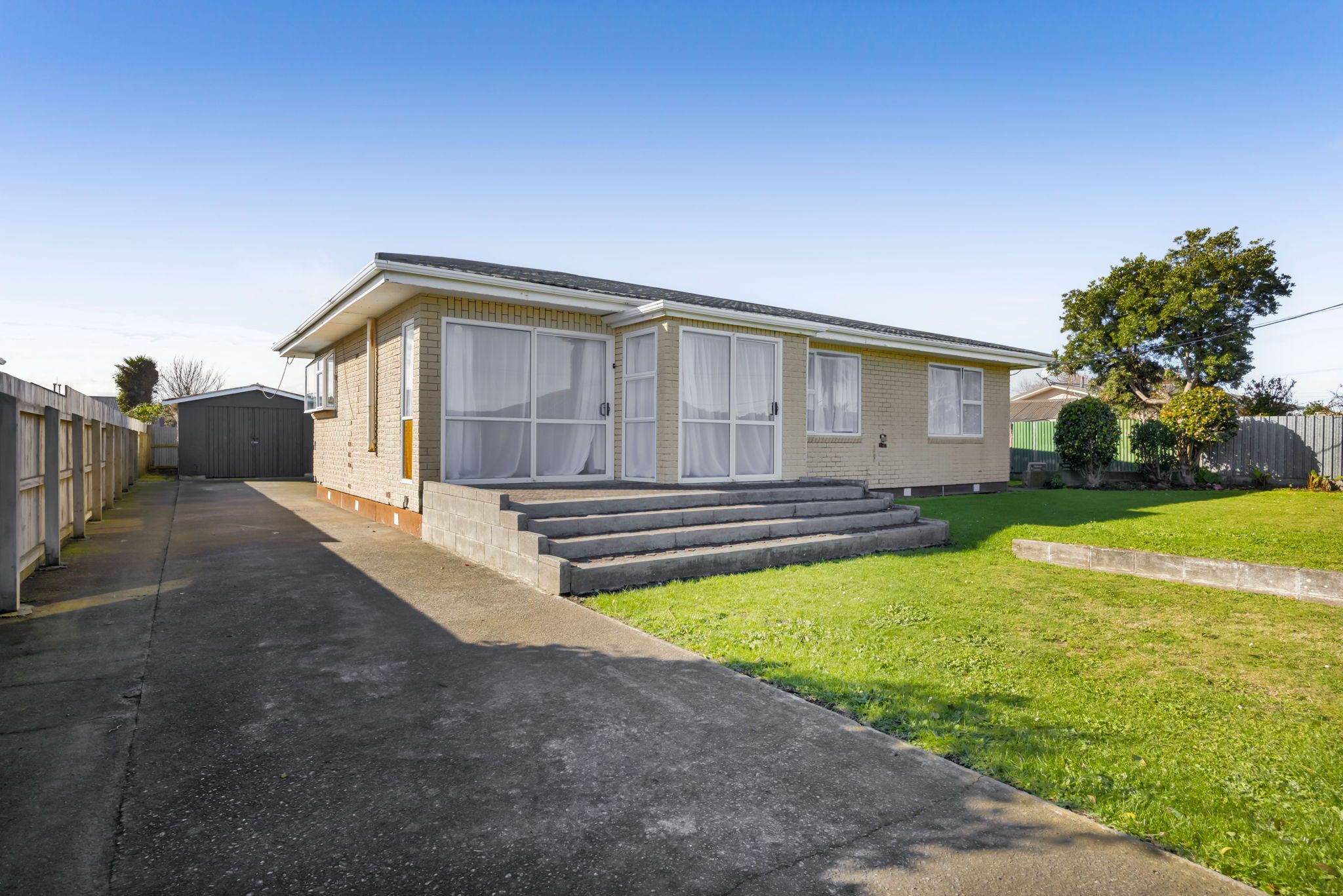 Affordable Living, Exceptional Garaging — slide 1