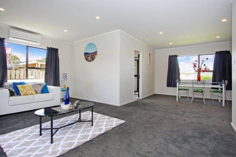 Motivated Vendors - Tidy 3 beds + Low maintenance — slide 2