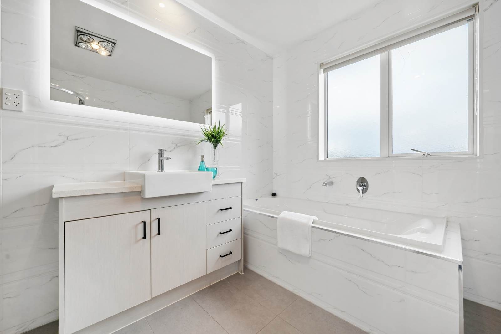 A HOME THAT TICKS ALL THE BOXES — slide 34