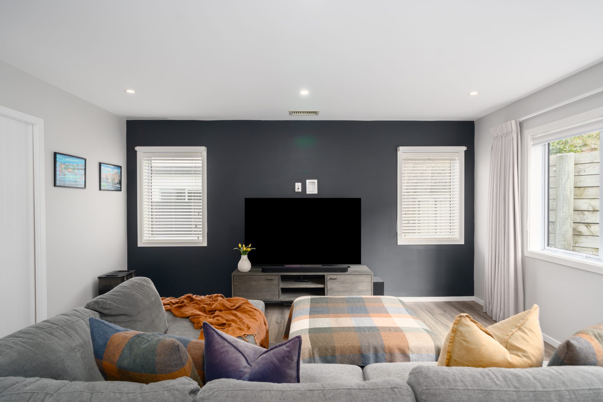 Modern Low Maintenance Living — slide 2