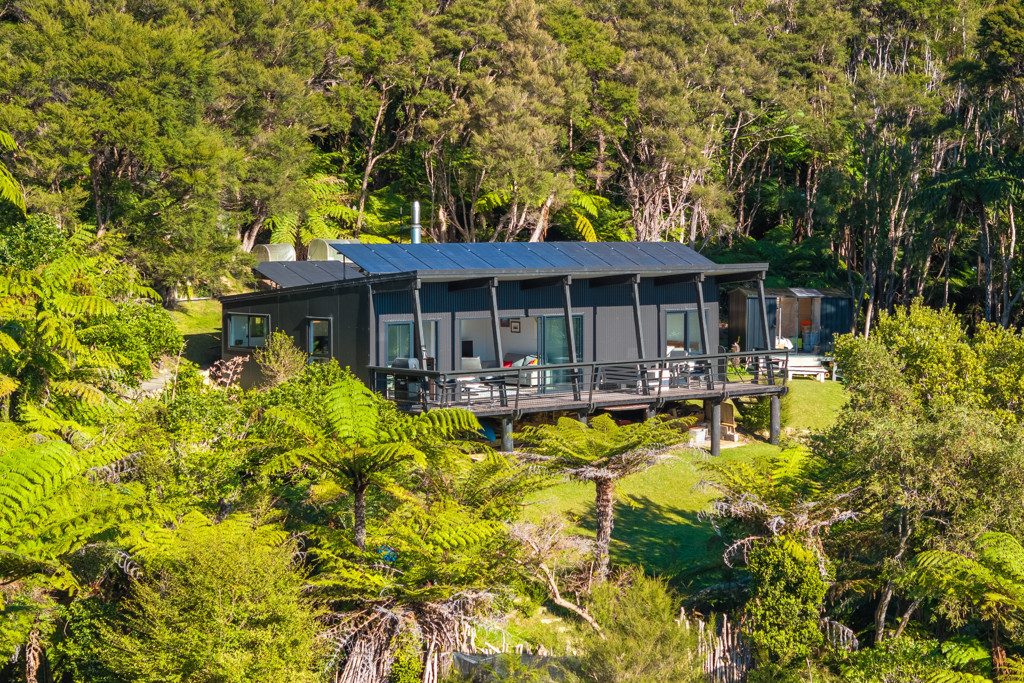 Bush, Birds And Breathtaking Sea Views — slide 2