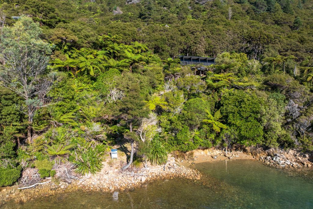 Bush, Birds And Breathtaking Sea Views — slide 36
