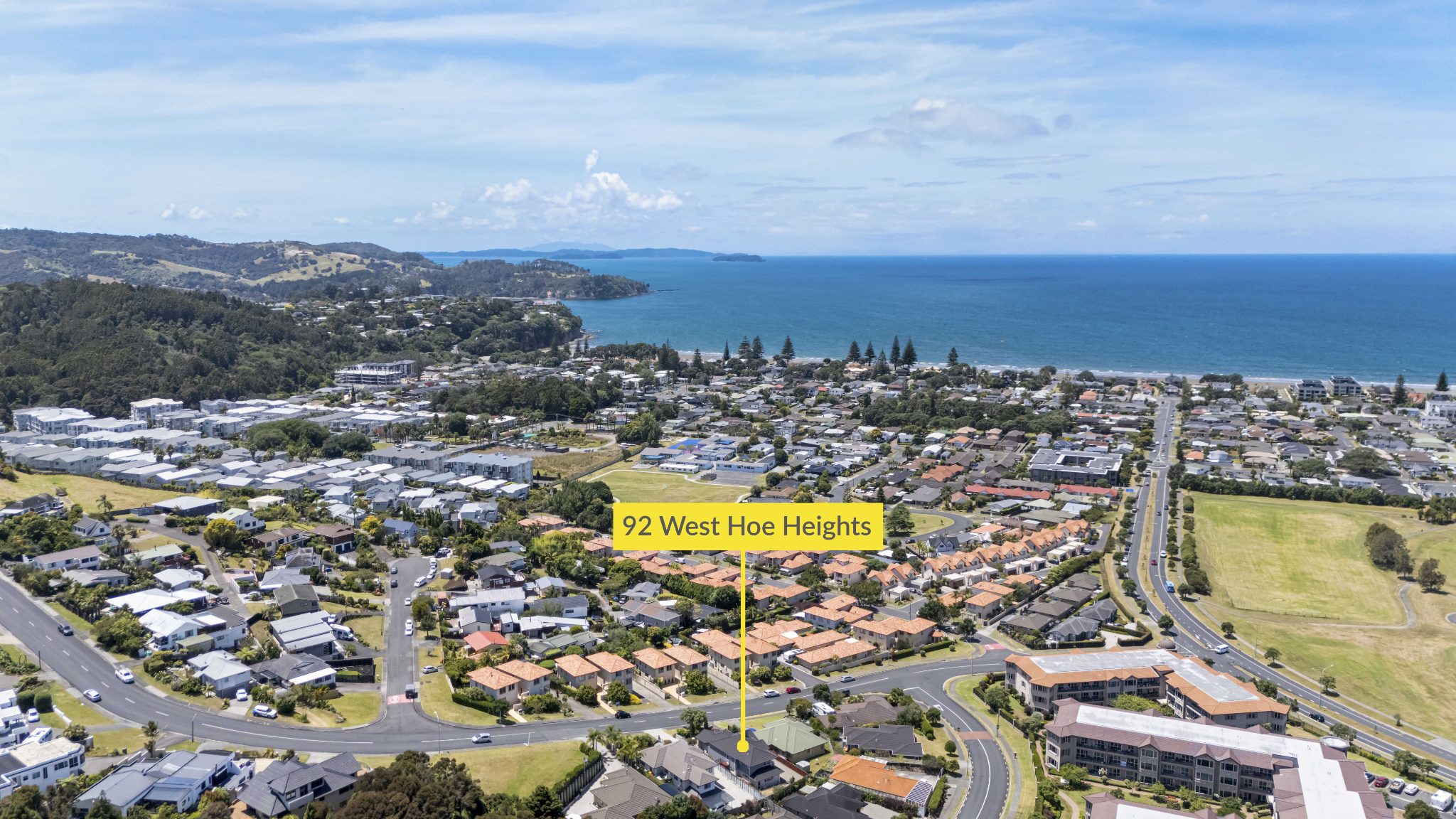 SEA VIEWS IN OREWA - EXCEPTIONAL COASTAL LIVING! — slide 17