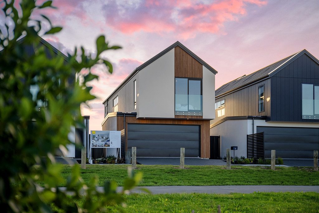 Modern Family Living by MacIntosh Reserve — slide 1