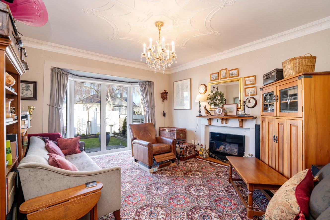 Classic Charm In Prime Windsor — slide 2