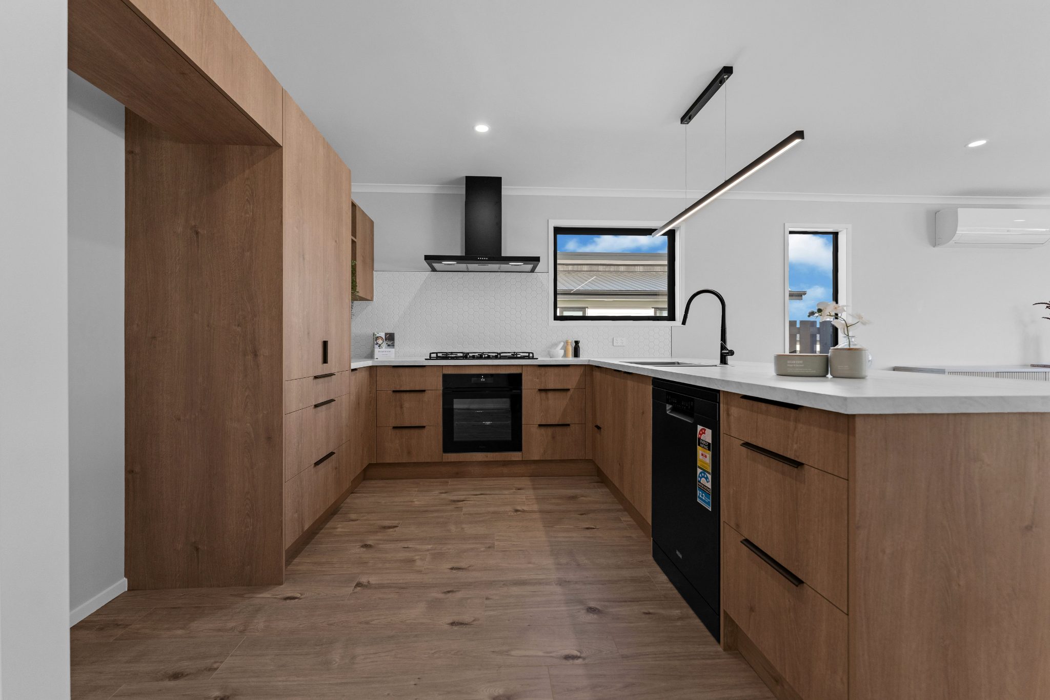 Need a Large Family 3 Bed with Lakeview's? — slide 2