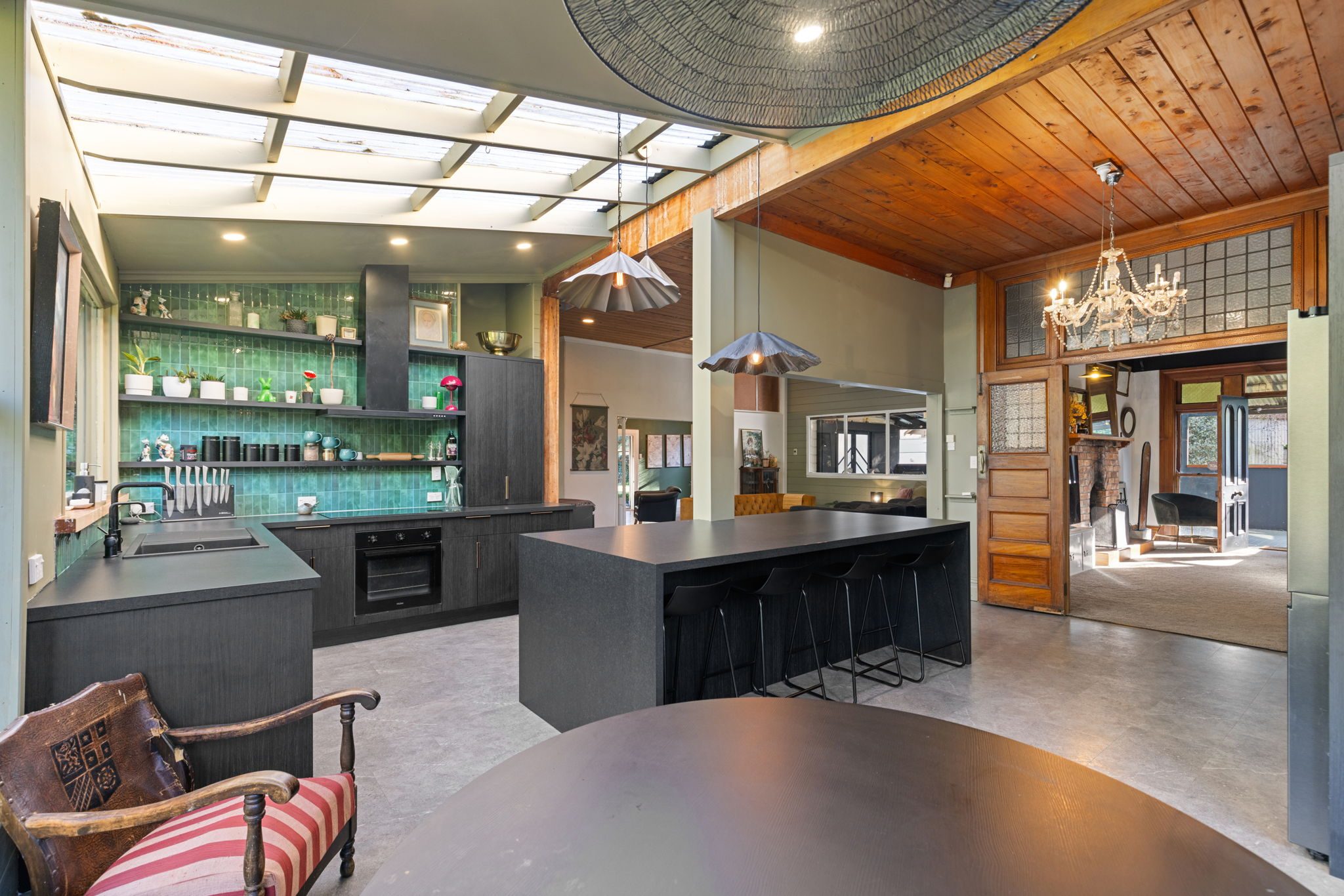 264m2 Lifestyle Sanctuary - Easy Reach to Palmy! — slide 2