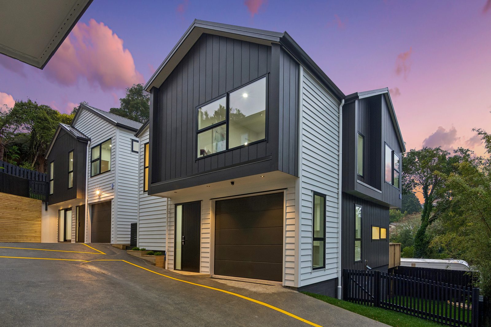New Build | 4 Bed | Large Deck | Northcross — slide 17