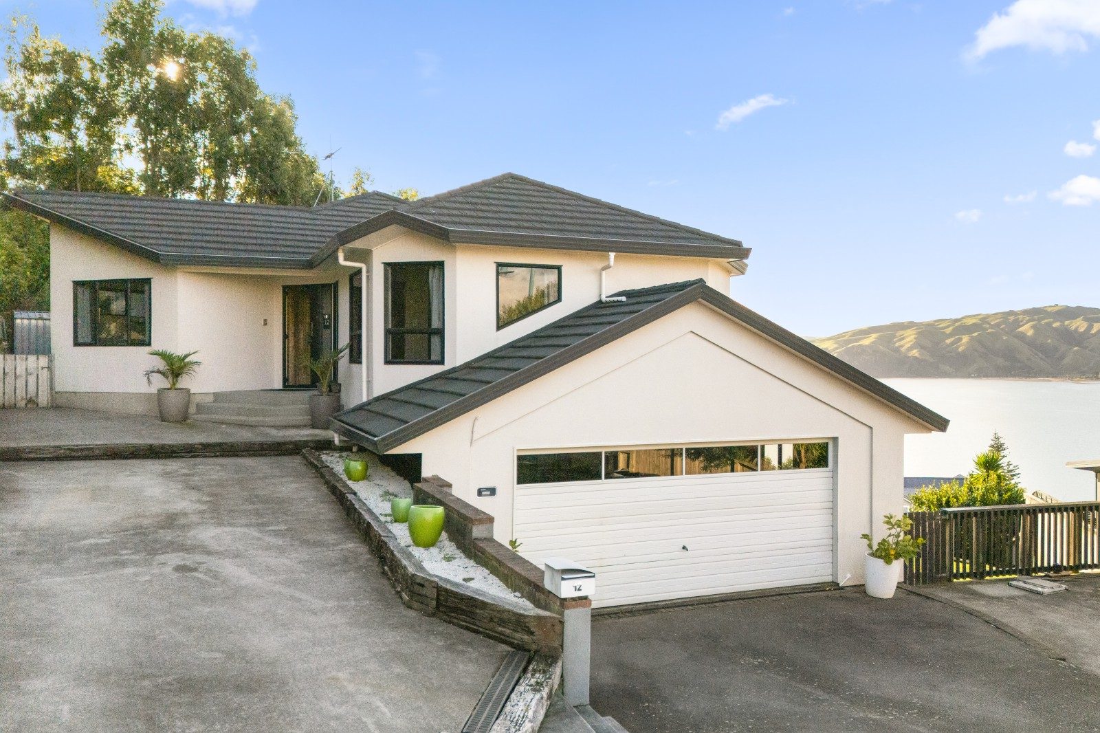 Big home, big views, the ultimate family home — slide 2