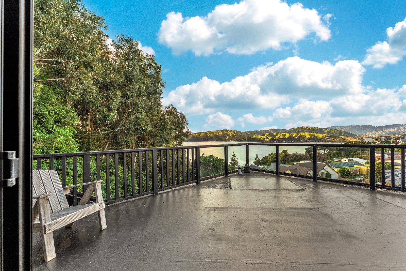 Big home, big views, the ultimate family home — slide 29