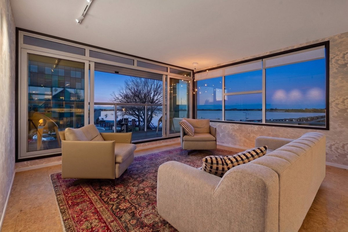 Harbour Views. City Living. $770,000 — slide 2