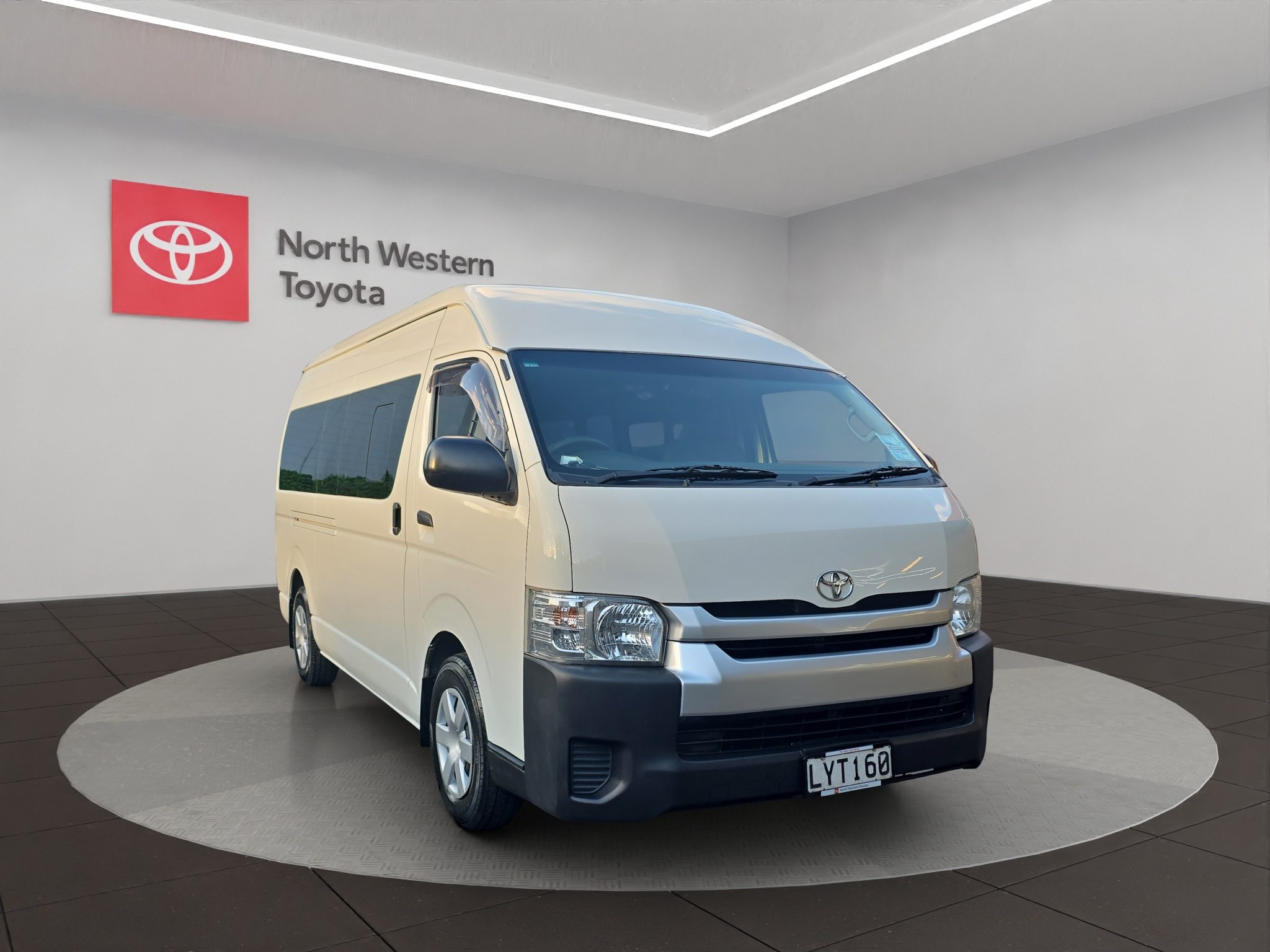 2019 Toyota Hiace ZX 3.0L Diesel Turbo Van | Trade Me Motors