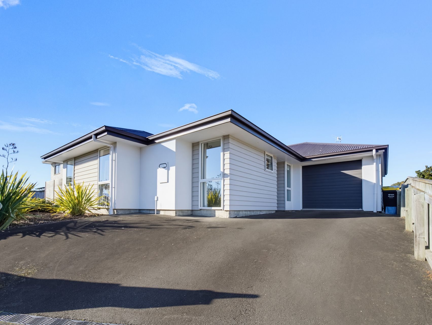 Secure Your Sunny Motueka Base — slide 1