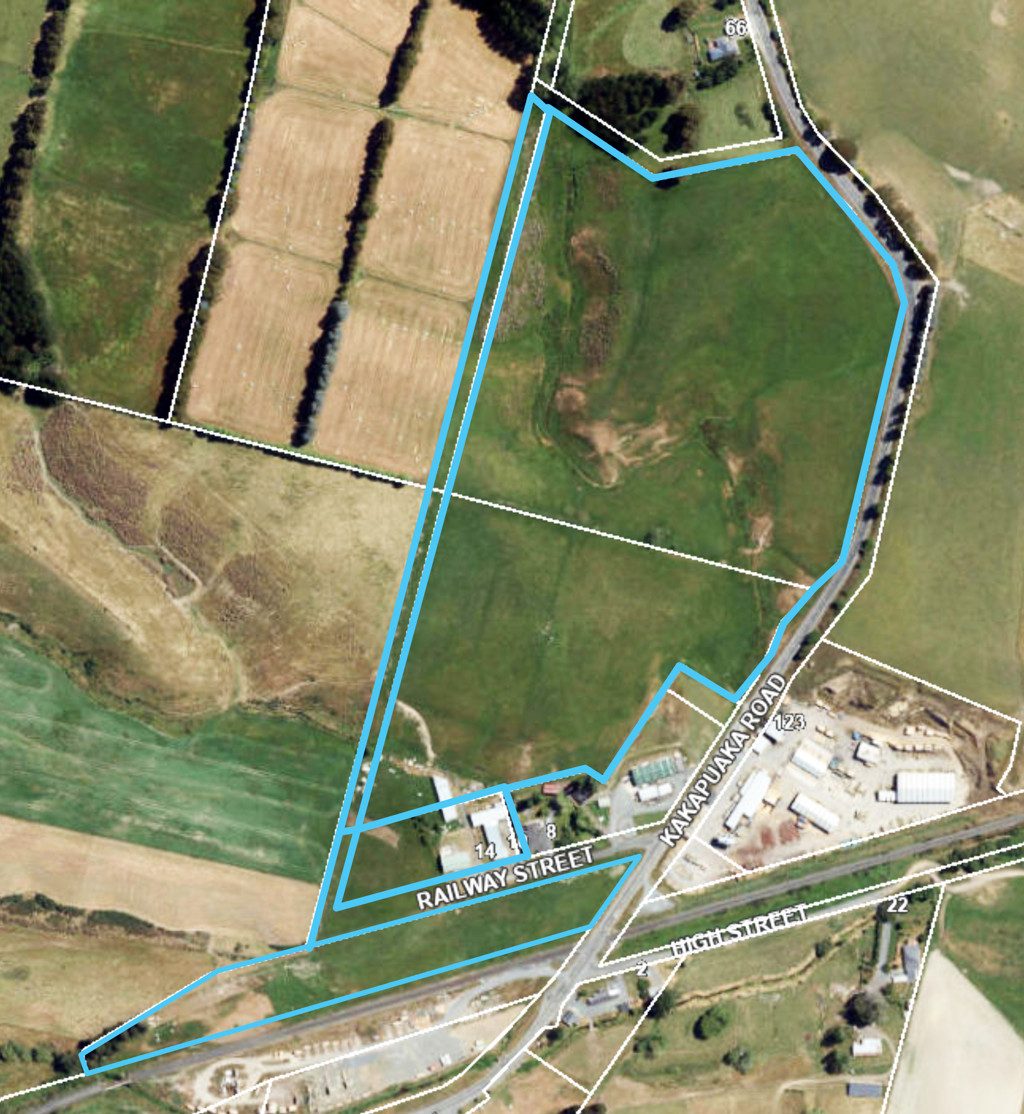 Looking for land and a lifestyle? — slide 2