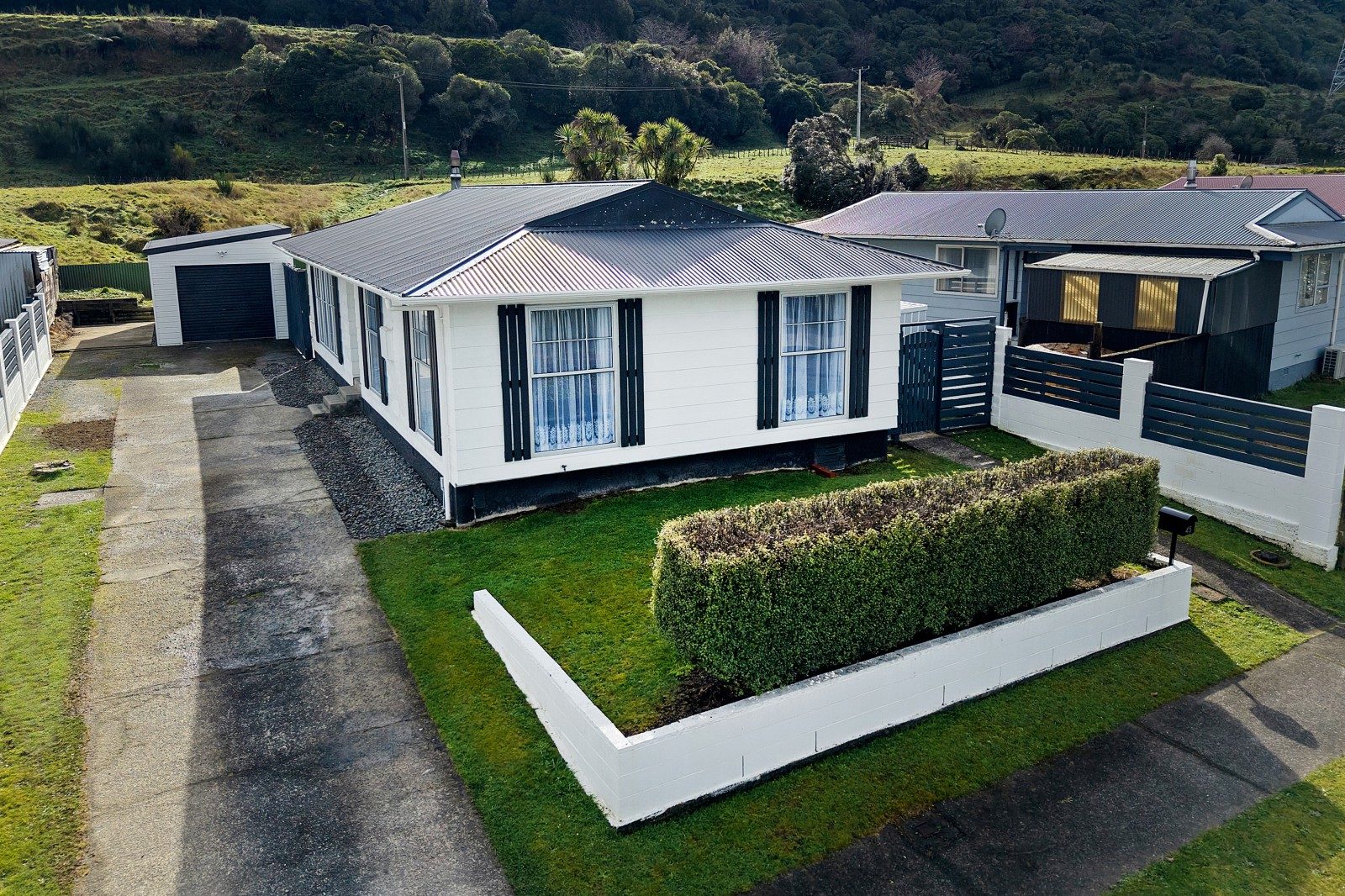 Charming 3-Bed Family Home — slide 2