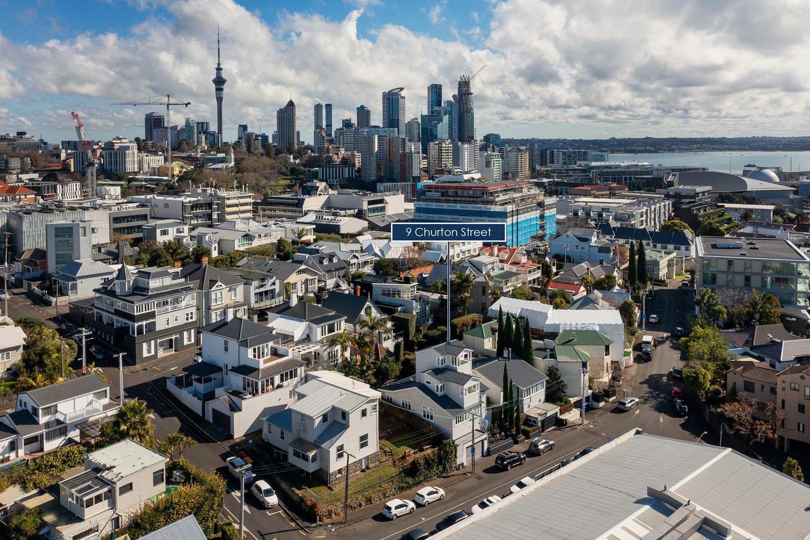 Beautifully Restored with Iconic Harbour Views — slide 1