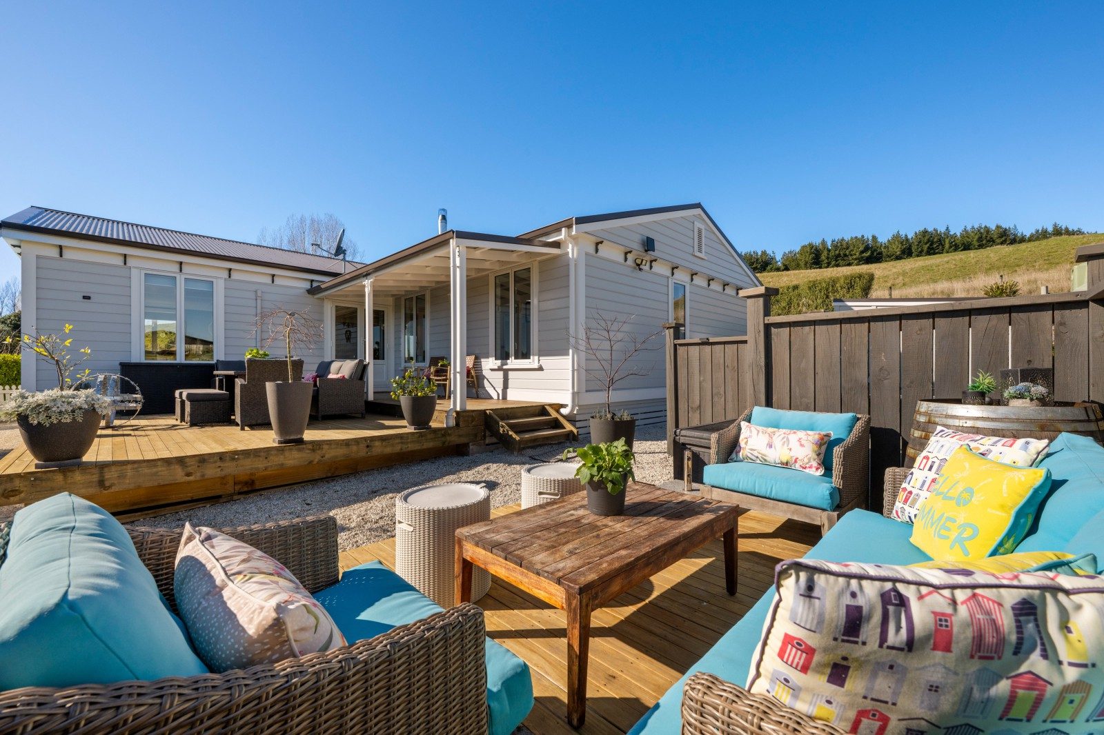 Elevated views, large shed and space — slide 2