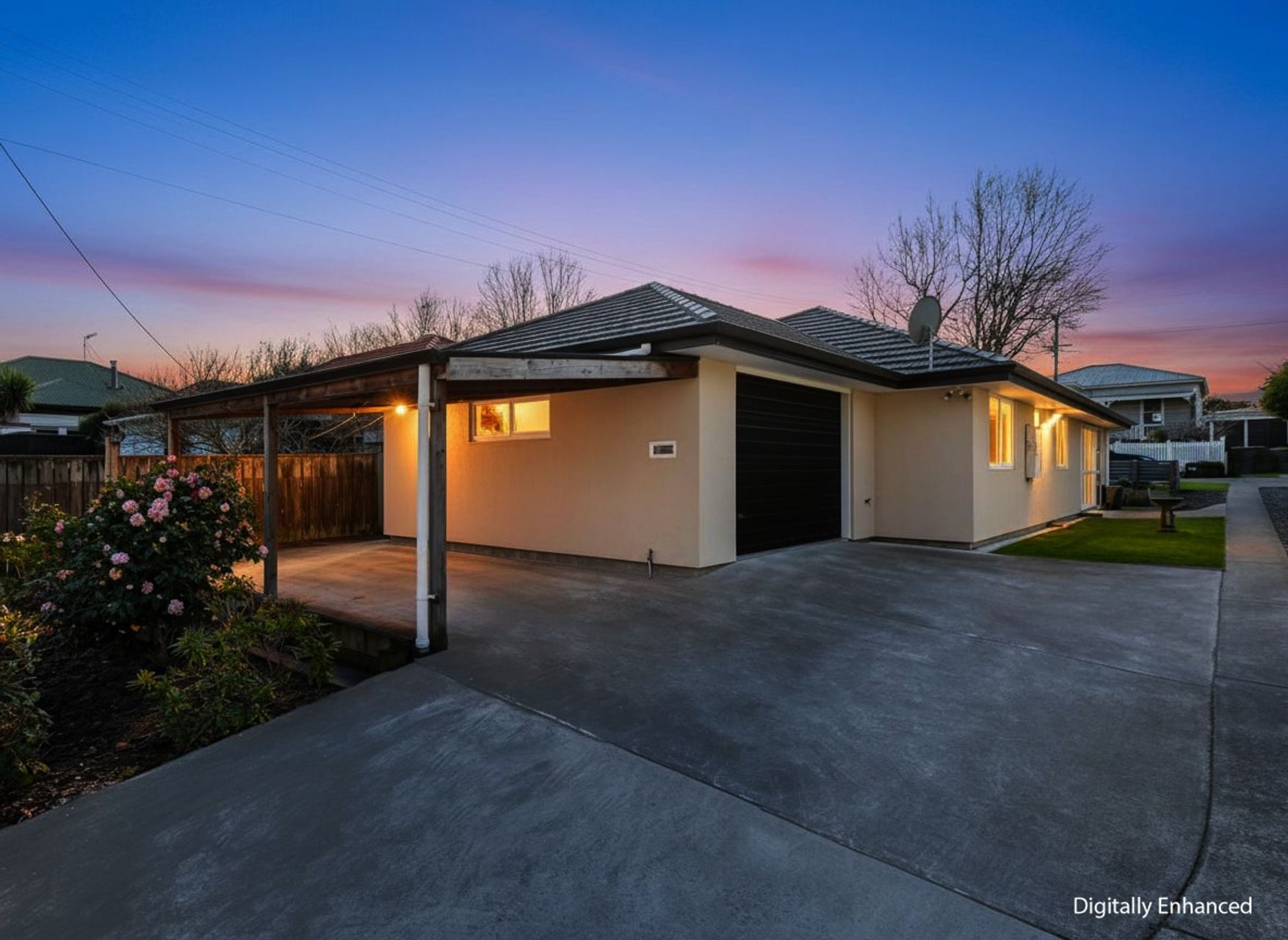 2+ Bedrooms, 2 WCs, Garage & Carport — slide 1