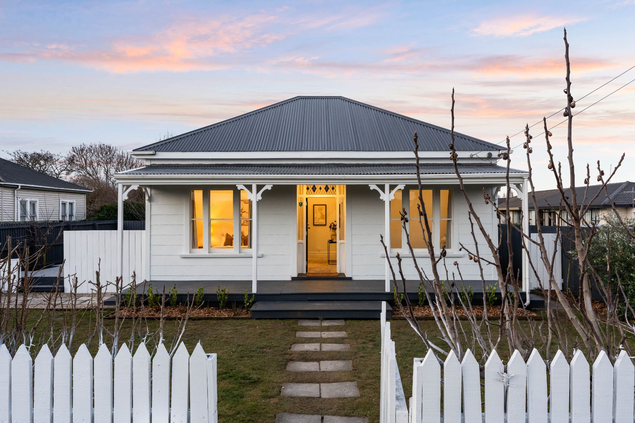 Timeless Villa Charm, Beautifully Renovated — slide 2