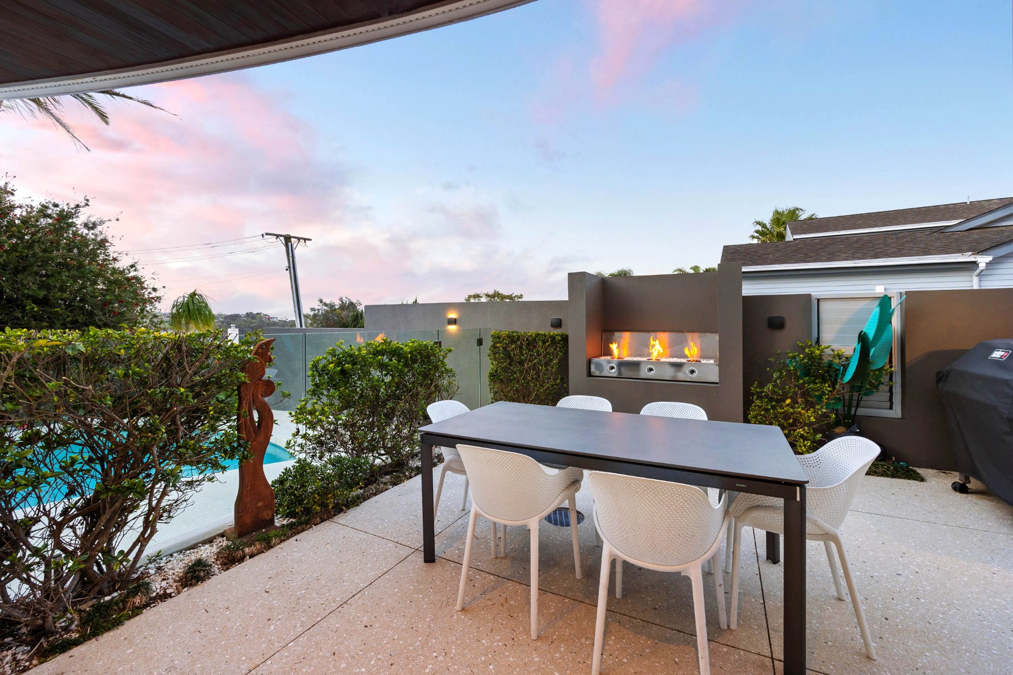 Luxury Above the Bay — slide 2