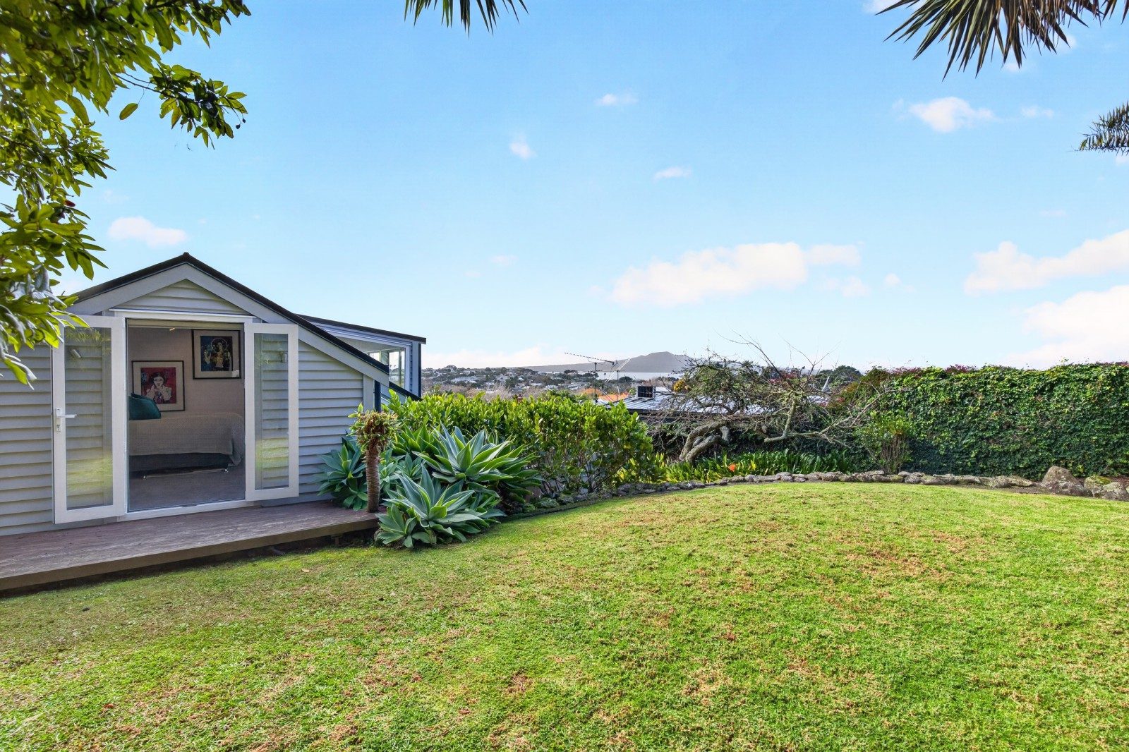 Unique spectacular home with sun and wide views — slide 2