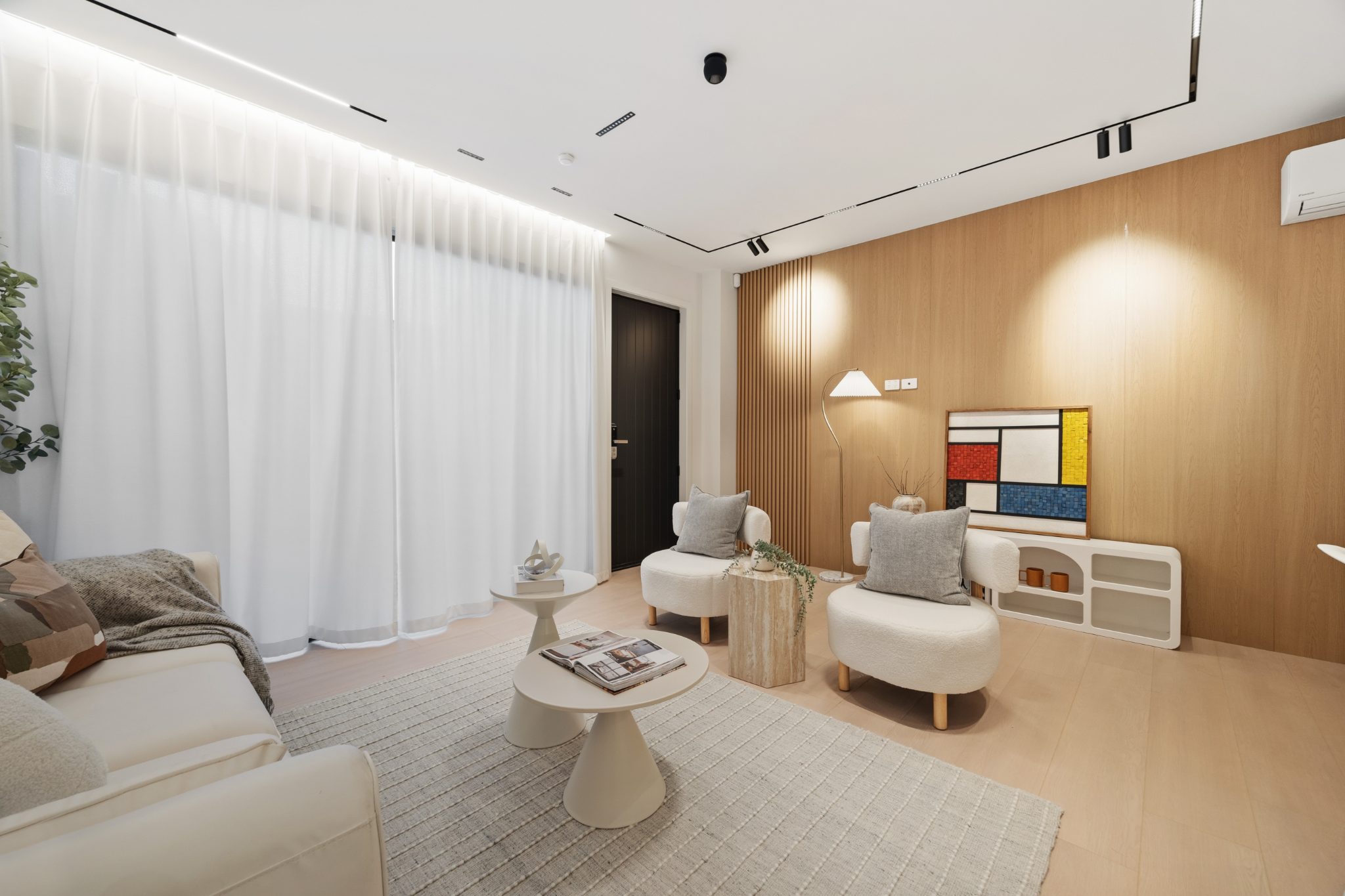 Boutique Living in Westlake — slide 26