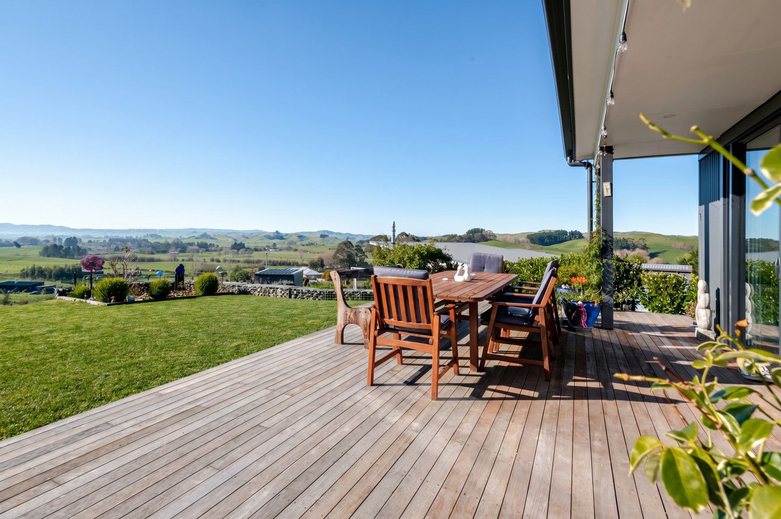 Off-Grid Lifestyle on Acreage With Two Houses — slide 2