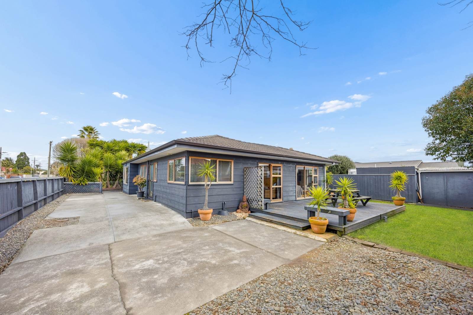 Standalone Sun Trap - Affordable Family Living — slide 20