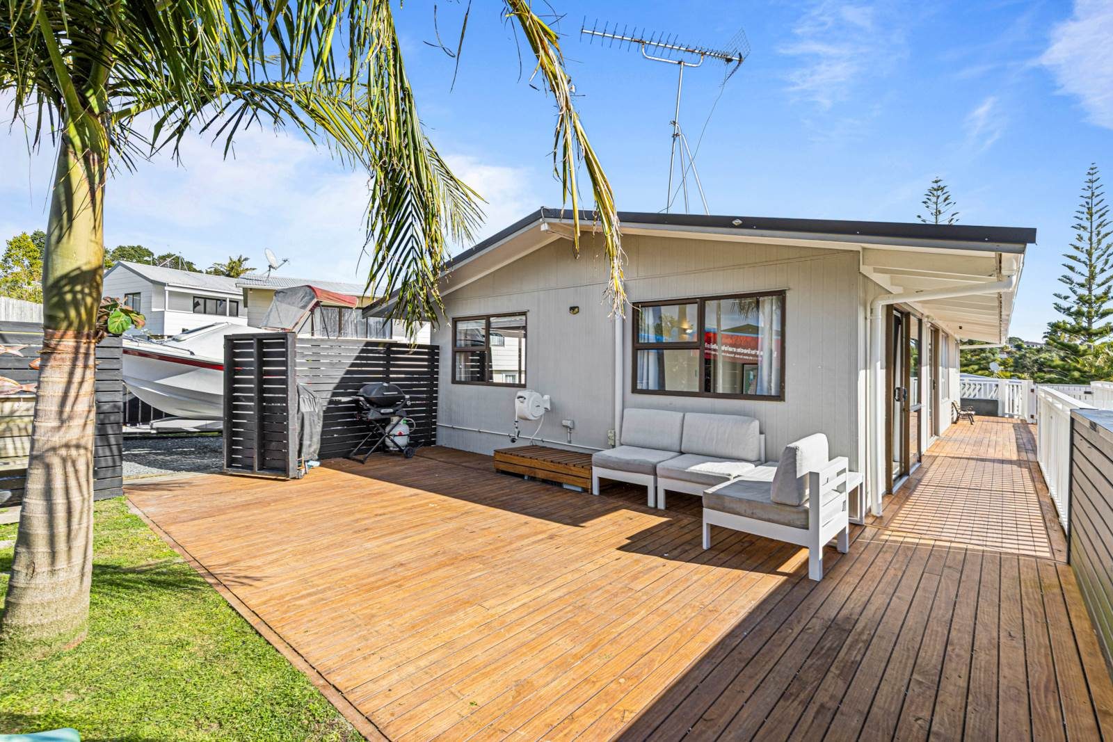 OFFER MADE ELSEWHERE - THIS HOME NEEDS TO SELL! — slide 2