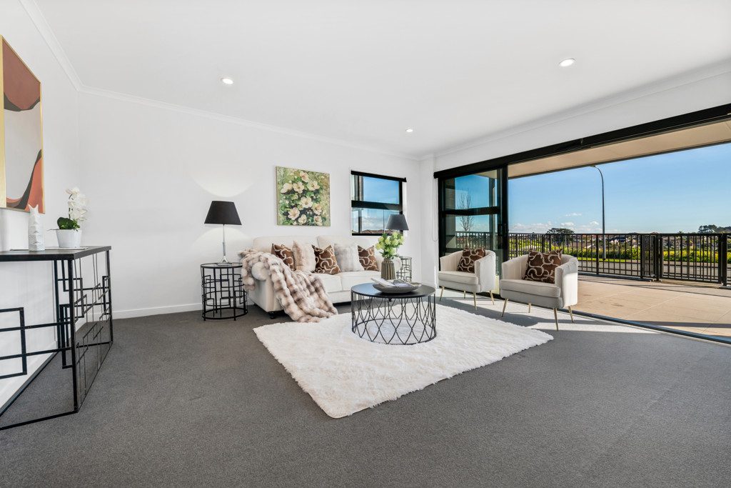 AFFORDABLE GROUND LEVEL APARTMENT — slide 2
