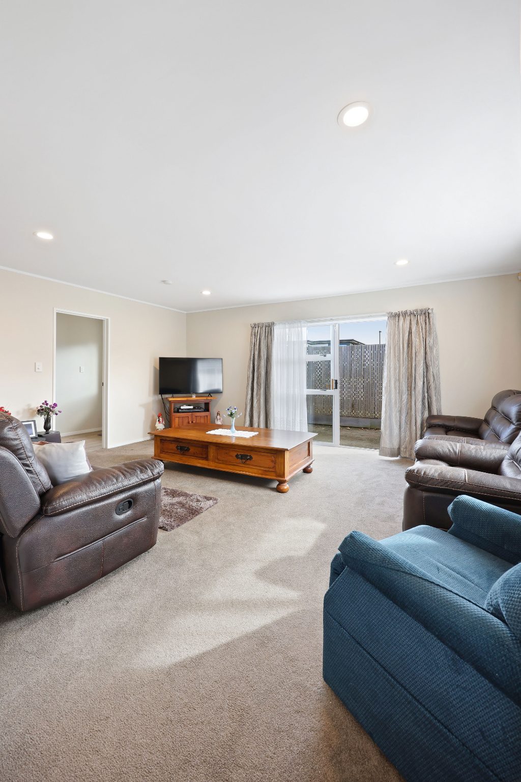 Priced To Sell! Present All Offers! — slide 34