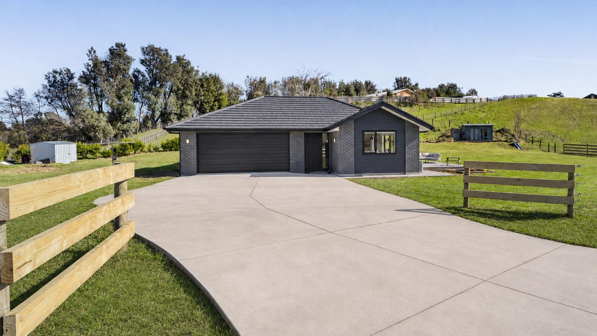 More Lifestyle. Less Neighbours — slide 2