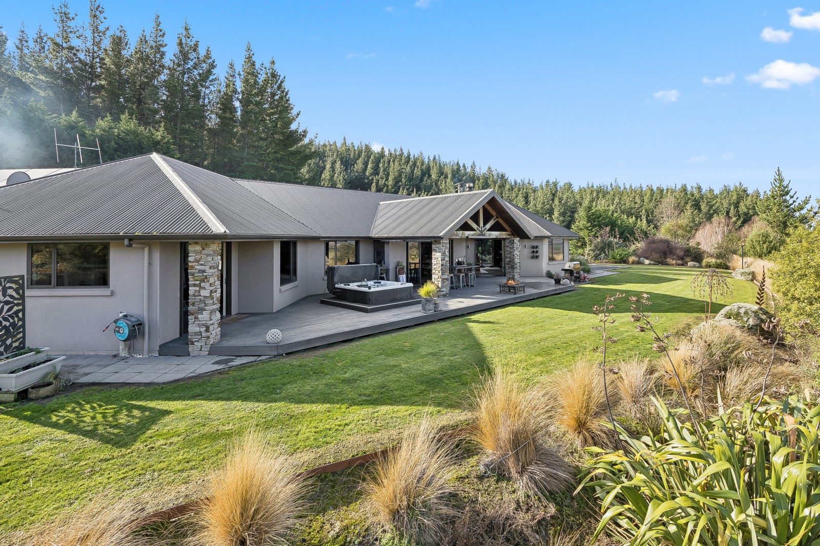 Quality lifestyle living in a rural setting — slide 1